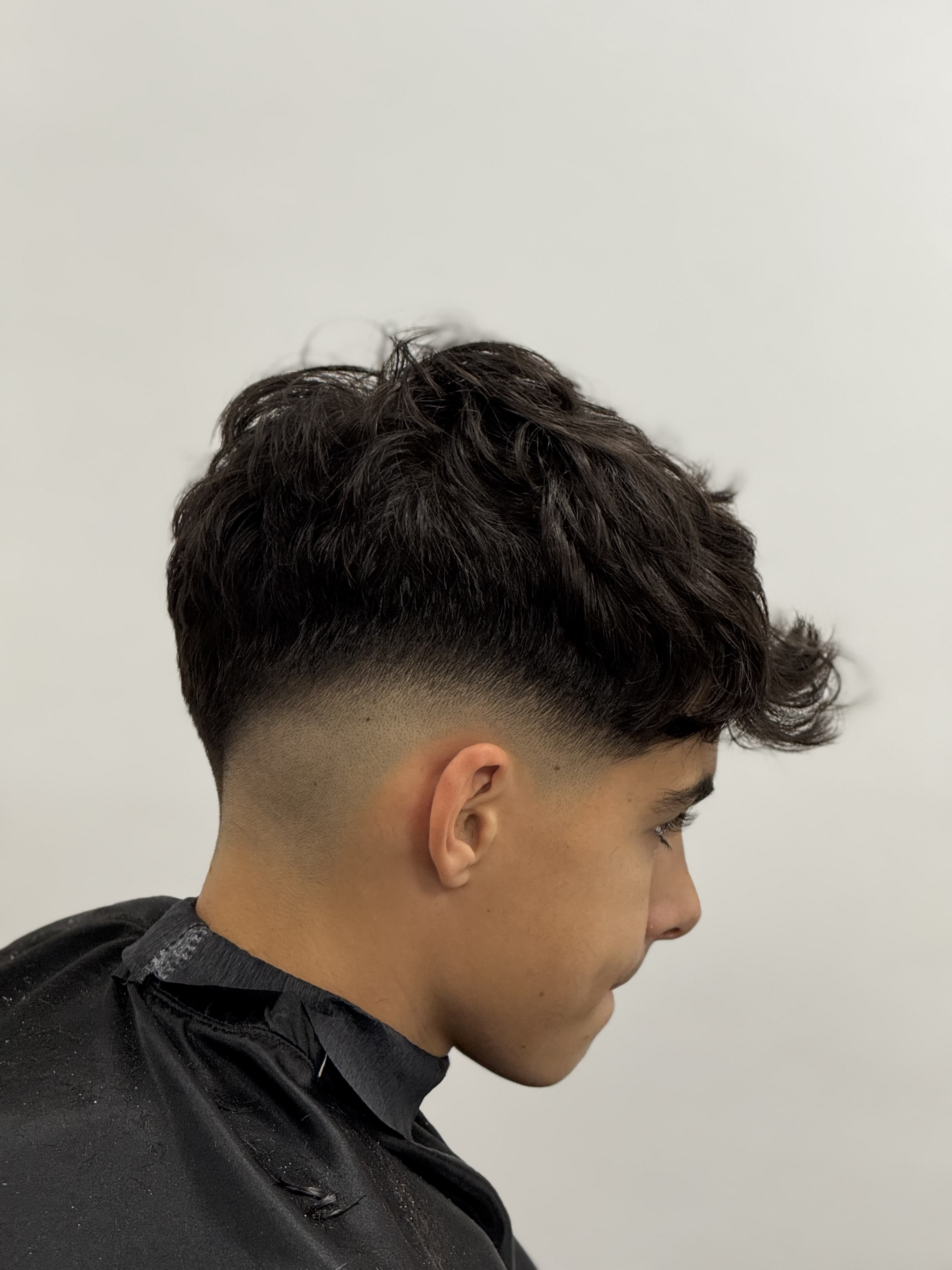 Men's Fade / Scissor cut only (no clippers)