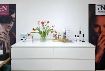 Veneva Aesthetics Nails Studio 4