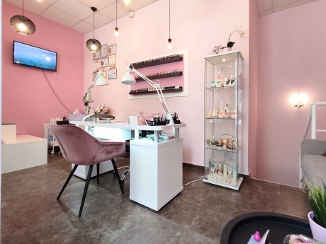 Pink Box Nail Studio 7