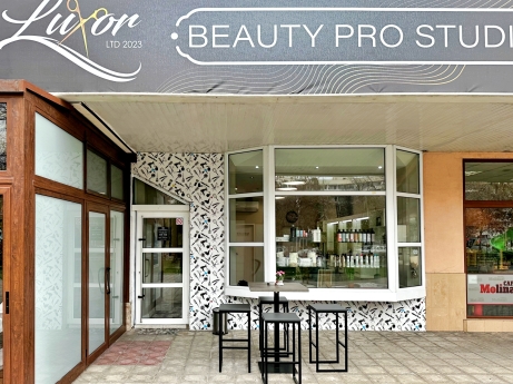 LUXOR Beauty Pro Studio 10